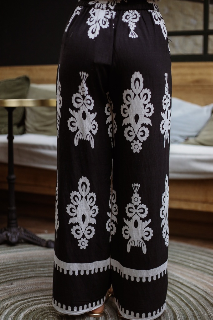 Pantalon Black Lucy 