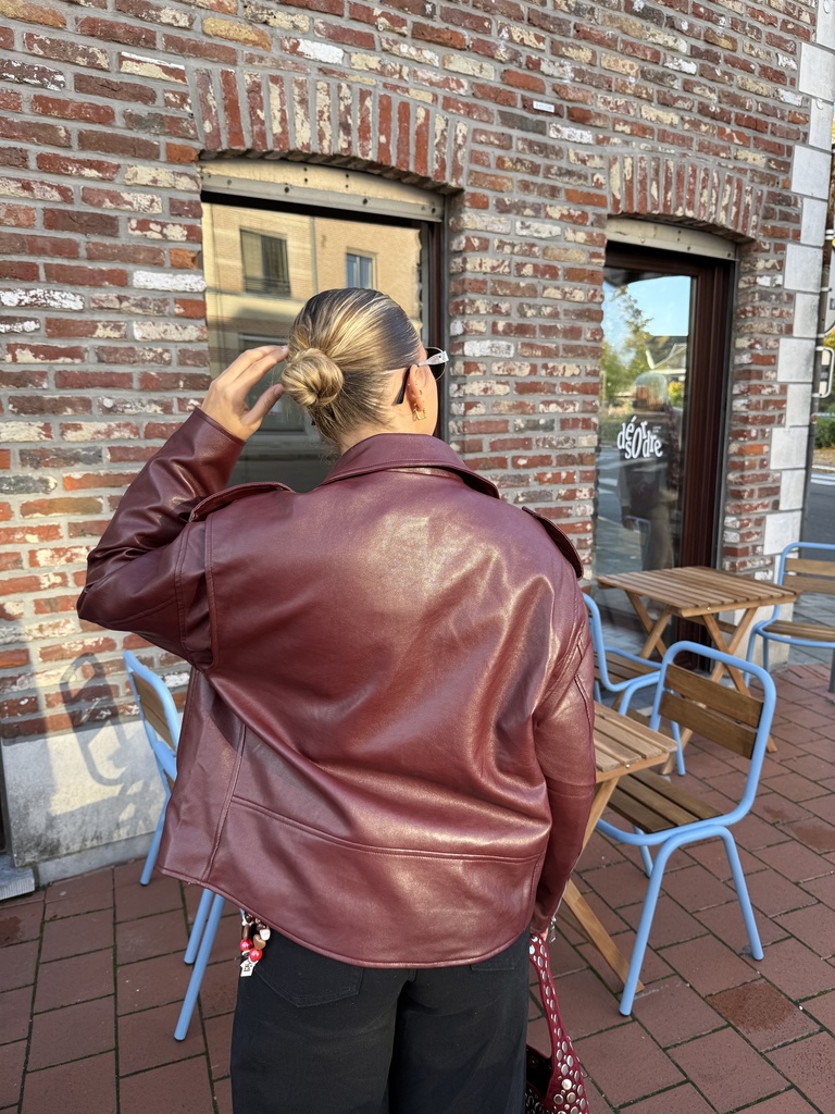 Perfecto oversize Frank (wine)