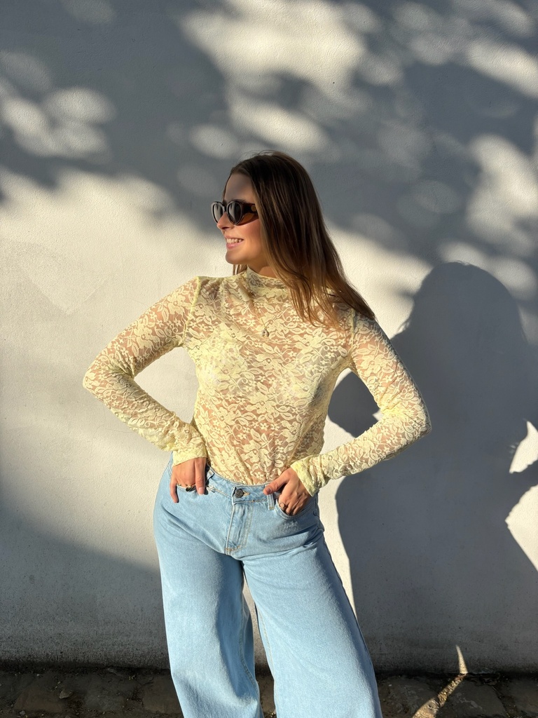 T-shirt dentelle Aimée (jaune pâle)