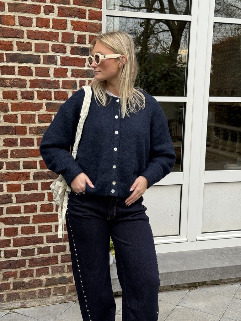 Cardigan Lala (marine)