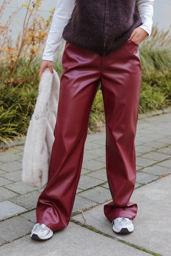 Simili Burgundy 
