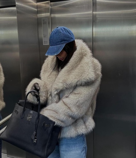 Veste Fur Capucine