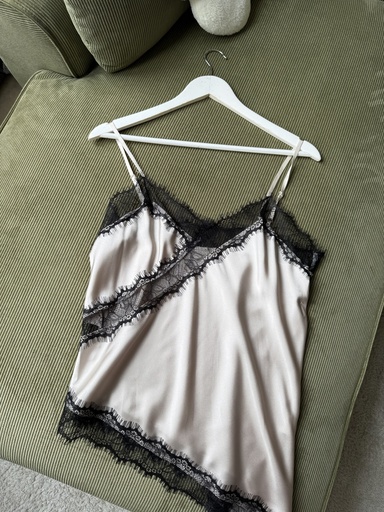 Top dentelle Aimé (sable/noir)